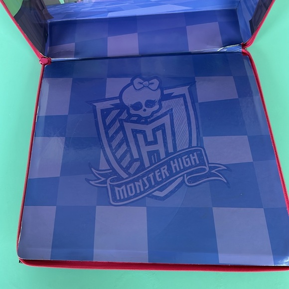 Monster High Doll Case - Picture 4 of 8
